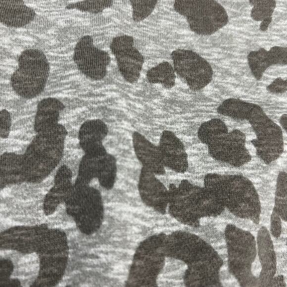 Old Navy Women’s Leopard Print Sweatshirt size Small - Picture 2 of 4